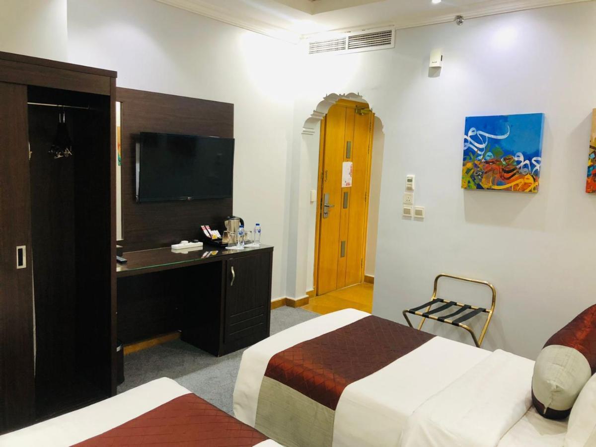 M Platinum Hotel Medina Luaran gambar
