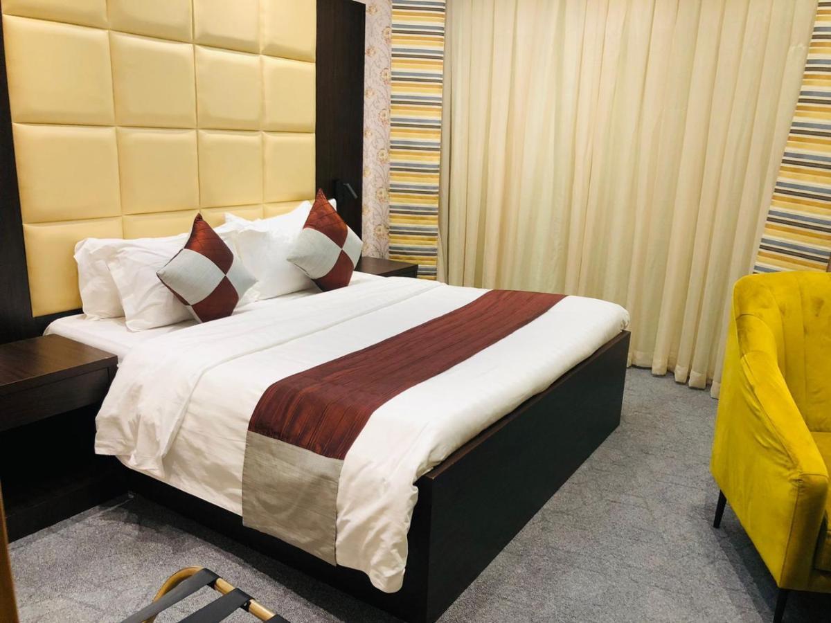 M Platinum Hotel Medina Luaran gambar